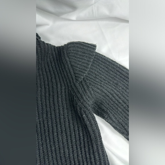 LEAVE & VIOLA Large Black Long Sleeve Sweater ~NWT - Picture 2 of 11